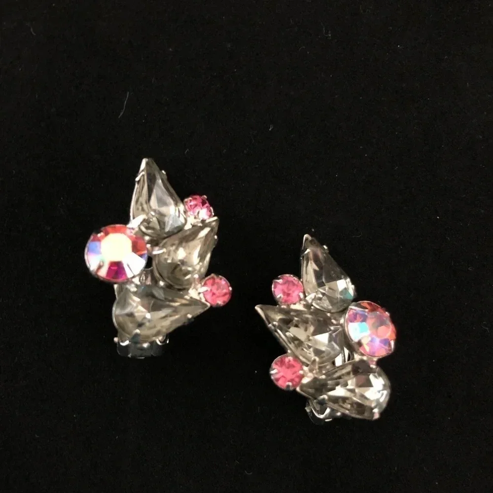 Vintage Garne Gray Pink Rhinestone Clip Earrings‎